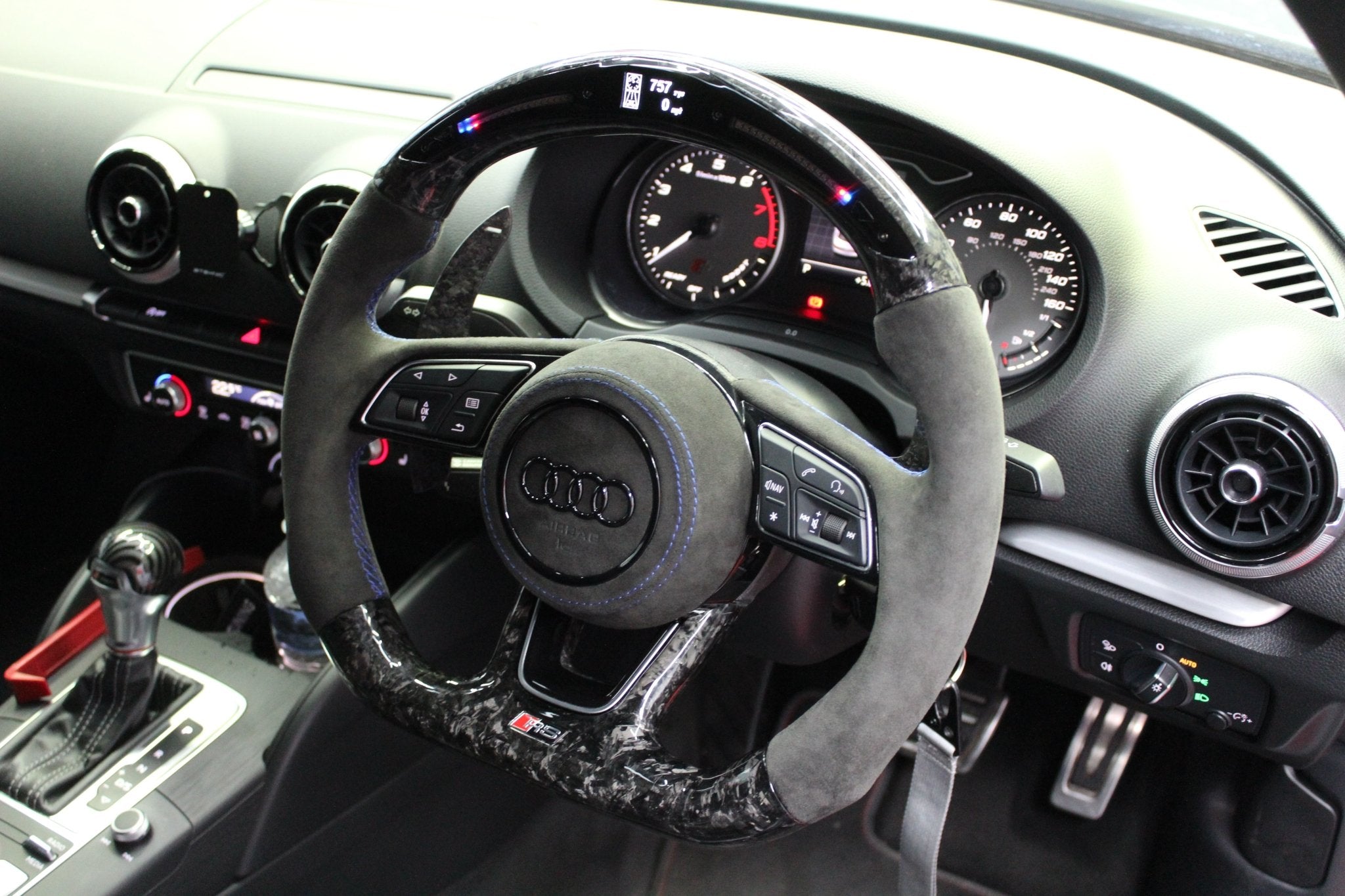 Full Reshaped Flat Bottom Steering Wheel Audi A3 S3 8L FACELIFT ! -  Reggie’s Custom Wheels