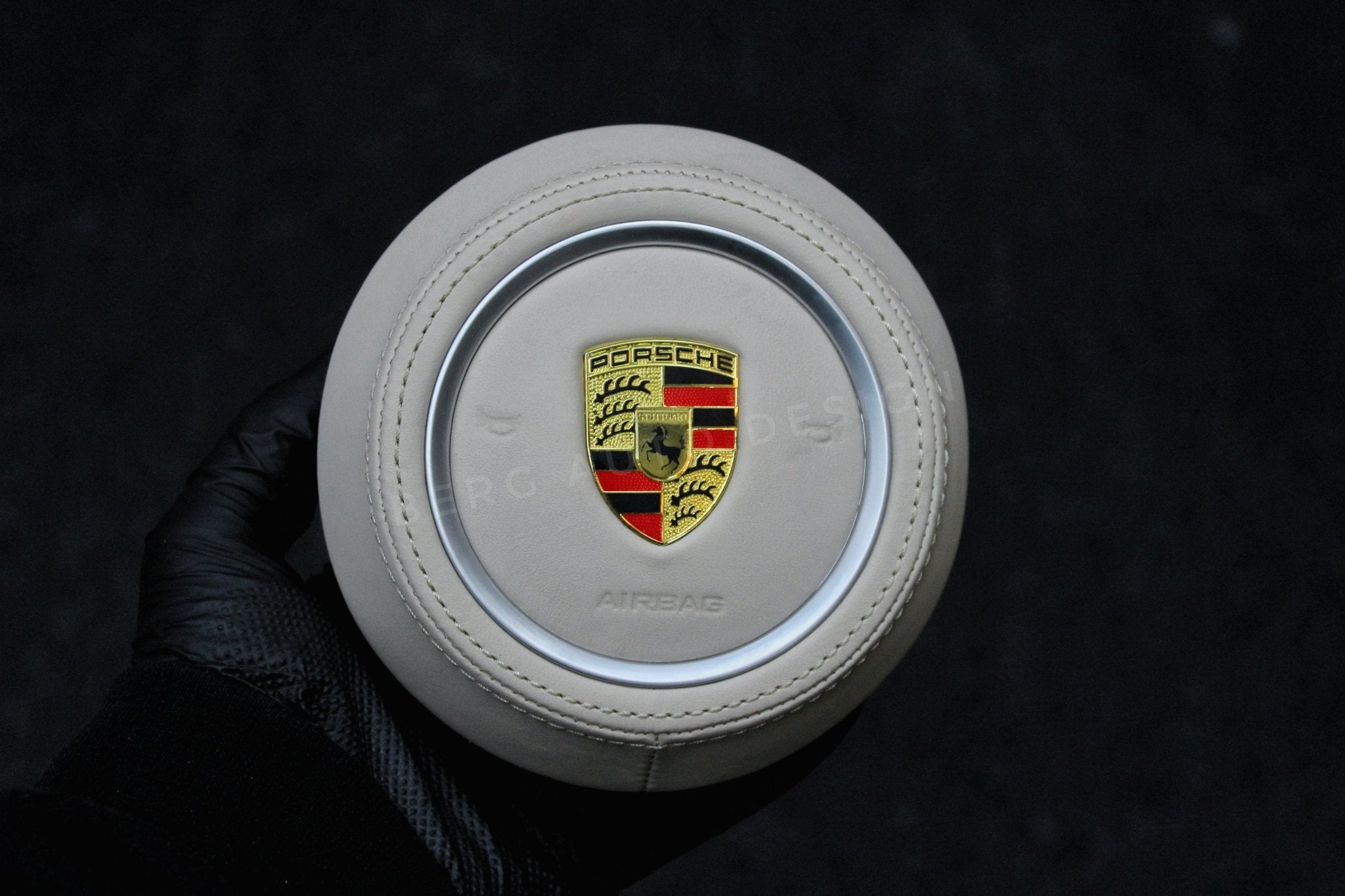 Porsche Macan Leather airbag 